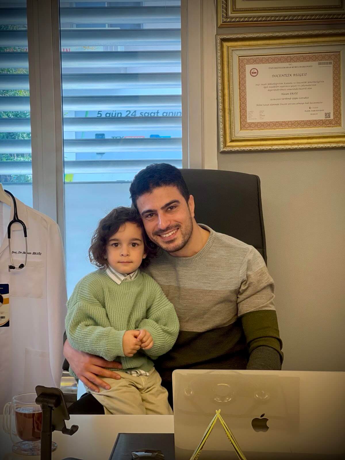 21f8b1f0-12b3-47ef-a5b5-f2d3a43bbb54 svg+xml;charset=utf